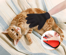 Load image into Gallery viewer, Nobleza Brush Glove for Pets
